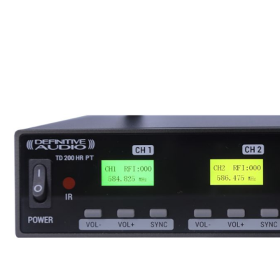 Unidade de áudio Definitive Audio TD 200 HR PT com ecrãs digitais e botões