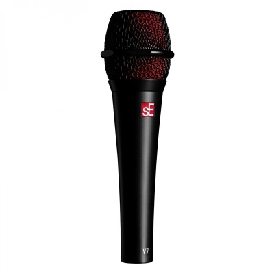 Microfone handheld preto com grelha metálica vermelha e logótipo sE