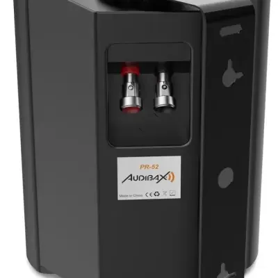 Coluna de som preta AUDIBAX PR-52 com terminal de ligação vermelho e preto