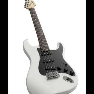 Guitarra elétrica branca Fender com três captadores pretos e escala em madeira escura