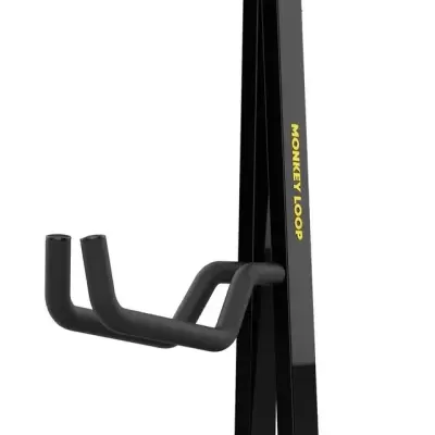 Suporte para guitarra preto com detalhes amarelos e texto MONKEY LOOP