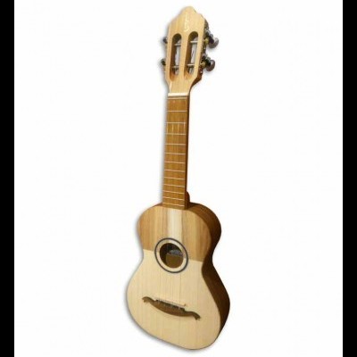 Ukulele de madeira clara com tarraxas metálicas e ponte curva sobre fundo branco