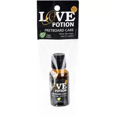 Frasco de Love Potion Fretboard Care em embalagem transparente com etiqueta preta.