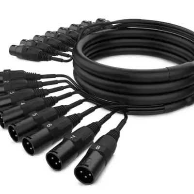 Conjunto de cabos áudio pretos com conectores XLR numerados