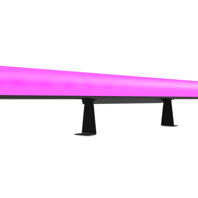 Banco comprido rosa com suporte preto em fundo branco