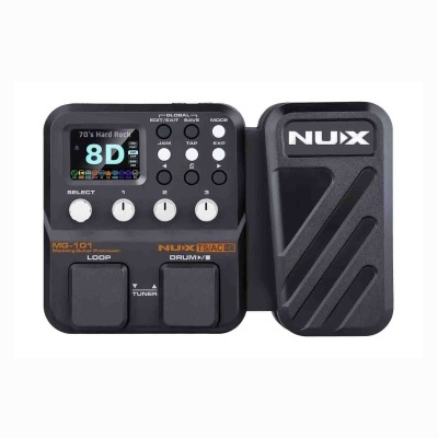 Pedal de guitarra elétrica NUX MG-100 preto com visor colorido em fundo branco