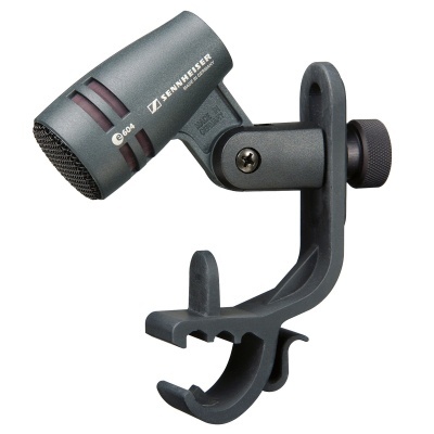 Microfone Sennheiser e 604 cinzento escuro com suporte preto