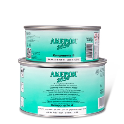 Duas latas de adesivo epóxi AKEPOX 2030 componentes A e B com rótulos coloridos