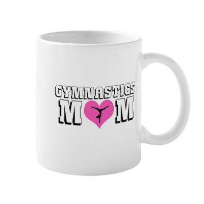 Caneca branca com texto 'GYMNASTICS MOM' e coração rosa com silhueta de ginasta