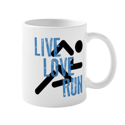 Caneca branca com texto azul e figura preta de corredor