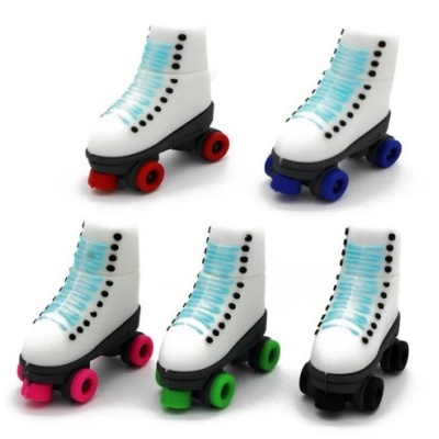 Patins de quatro rodas em miniatura com rodas coloridas