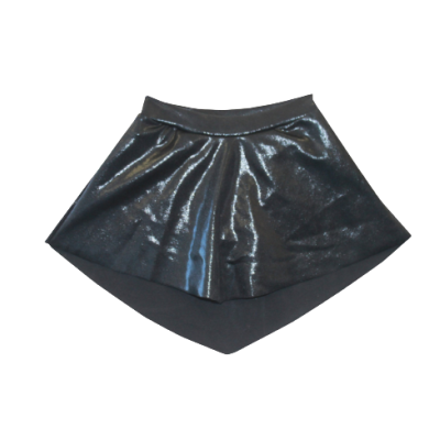 Calção curto feminino preto com saia brilhante sobreposta