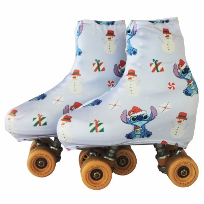Capa para patins com padrão natalício e personagens azuis