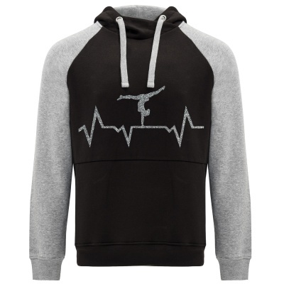 Sweatshirt preto e cinza com padrão prateado de linha cardíaca e ginasta