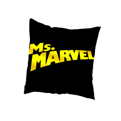 Almofada preta com texto amarelo Ms. MARVEL