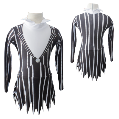 Roupa de competição riscas pretas e brancas com gola branca alta