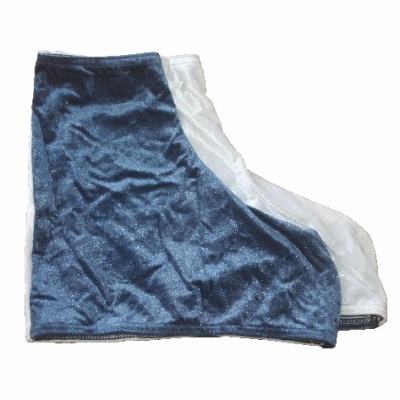 Dois gorros de banho em tecido felpudo, azul escuro e branco