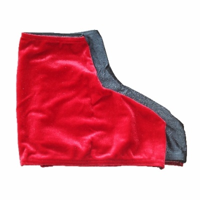 Peças de vestuário vermelhas e cinzentas com textura macia