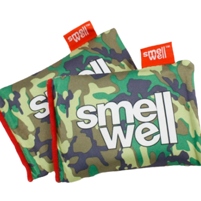 Almofadas camufladas com texto smell well
