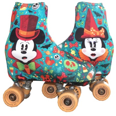 Patins com capa temática Halloween Mickey e Minnie