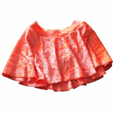Saia curta cor de salmão com padrão texturizado e corte rodado