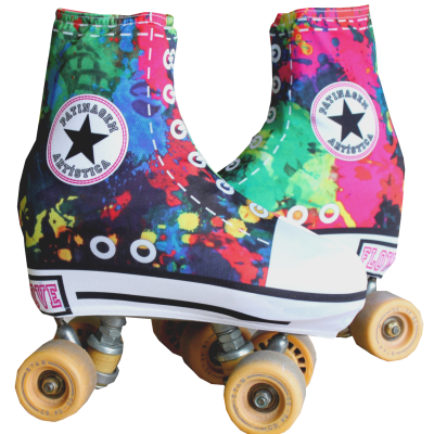 Patins de rodas clássicos com tecido multicolorido e etiquetas
