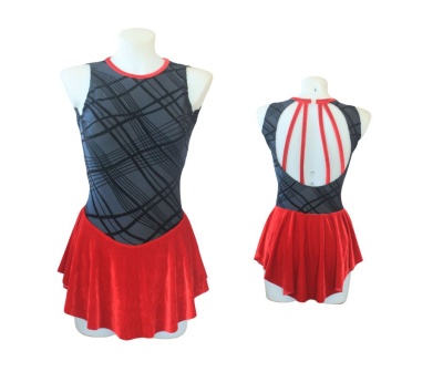 Vestido de dança preto e vermelho em manequim