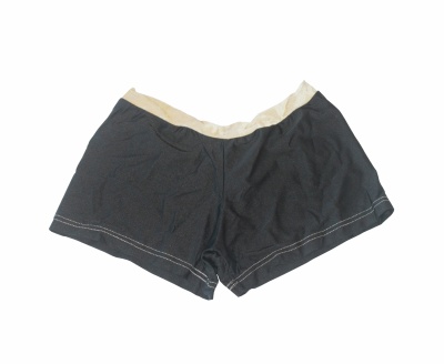 Calções de banho pretos com cós bege.