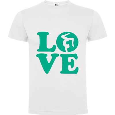 T-shirt branca com estampa verde 'LOVE' e figura de ginástica.