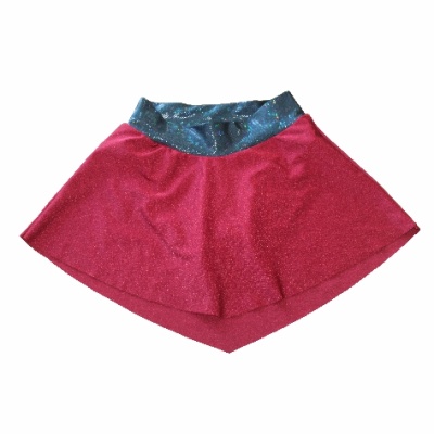 Saia rodada rosa com cós azul estrelado