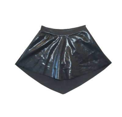Calção curto feminino preto com saia brilhante sobreposta