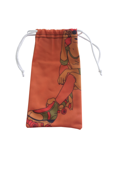 Bolsa de tecido laranja com ilustração de pessoa em patins coloridos