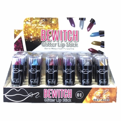 Batons BEWITCH Glitter Lip Stick em embalagem preta com glitter e suporte com várias unidades