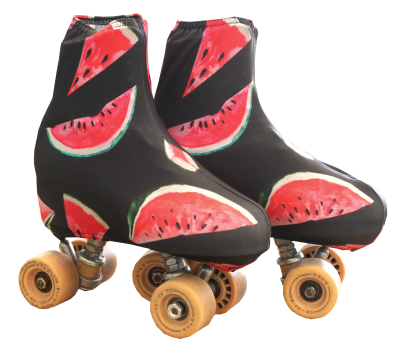 Patins pretos com estampado de melancia e rodas castanho claro