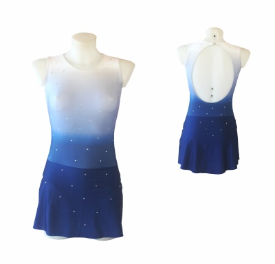 Vestido desportivo feminino branco e azul com brilhantes e saia rodada