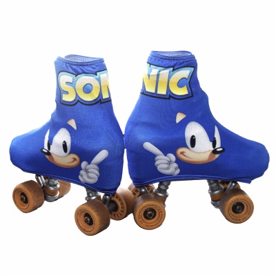 Par de patins azuis com estampa Sonic e rodas castanhas