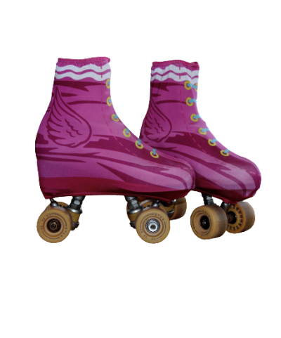 Par de patins roller rosa com padrão de asas e rodas bege