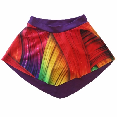 Saia colorida com padrão de asas de borboleta e detalhes roxos.