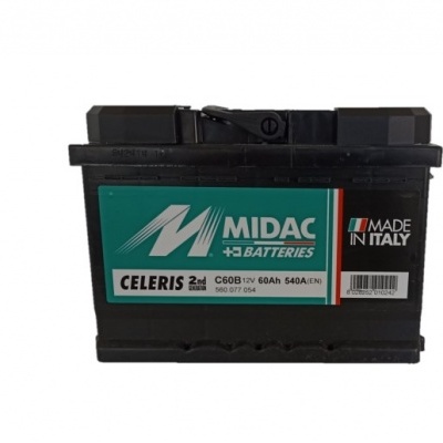 Bateria automóvel MIDAC com etiqueta verde, branco e preto