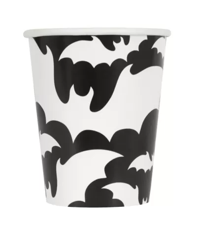 Copo de papel branco com morcegos pretos desenhados