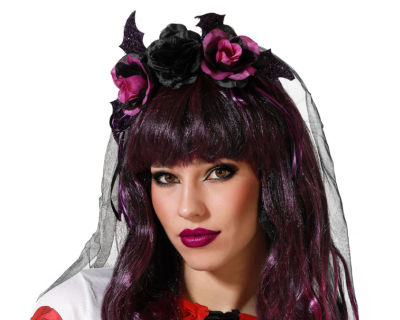 Diadema com flores pretas e rosas e morcegos roxos com véu preto
