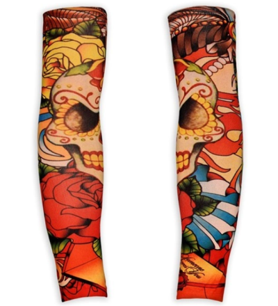 Manguitos coloridos com padrão de caveira mexicana e flores
