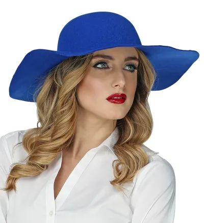 Chapéu azul de feltro com aba larga