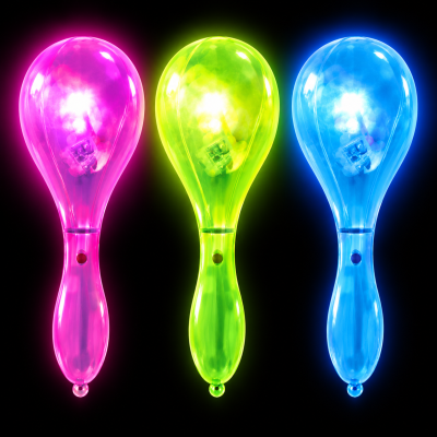 Três maracas luminosas rosa, verde e azul