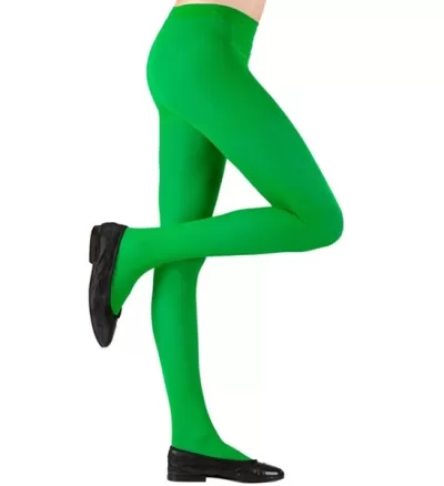 Meias-calças verdes com sapatos pretos