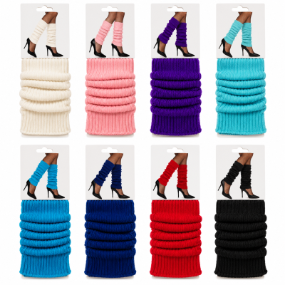 Oito pares de perneiras de malha coloridas embaladas com imagem de pernas femininas usando saltos altos e meias arrastão.