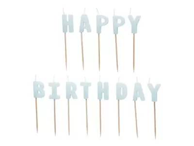Velas brancas com palitos de madeira formando HAPPY BIRTHDAY