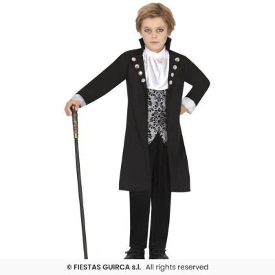 Criança com fato formal preto e bengala decorada