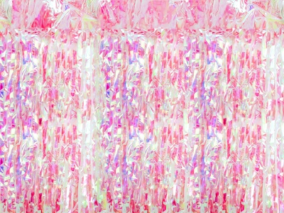 Cortina decorativa metálica em tons de rosa e lilás