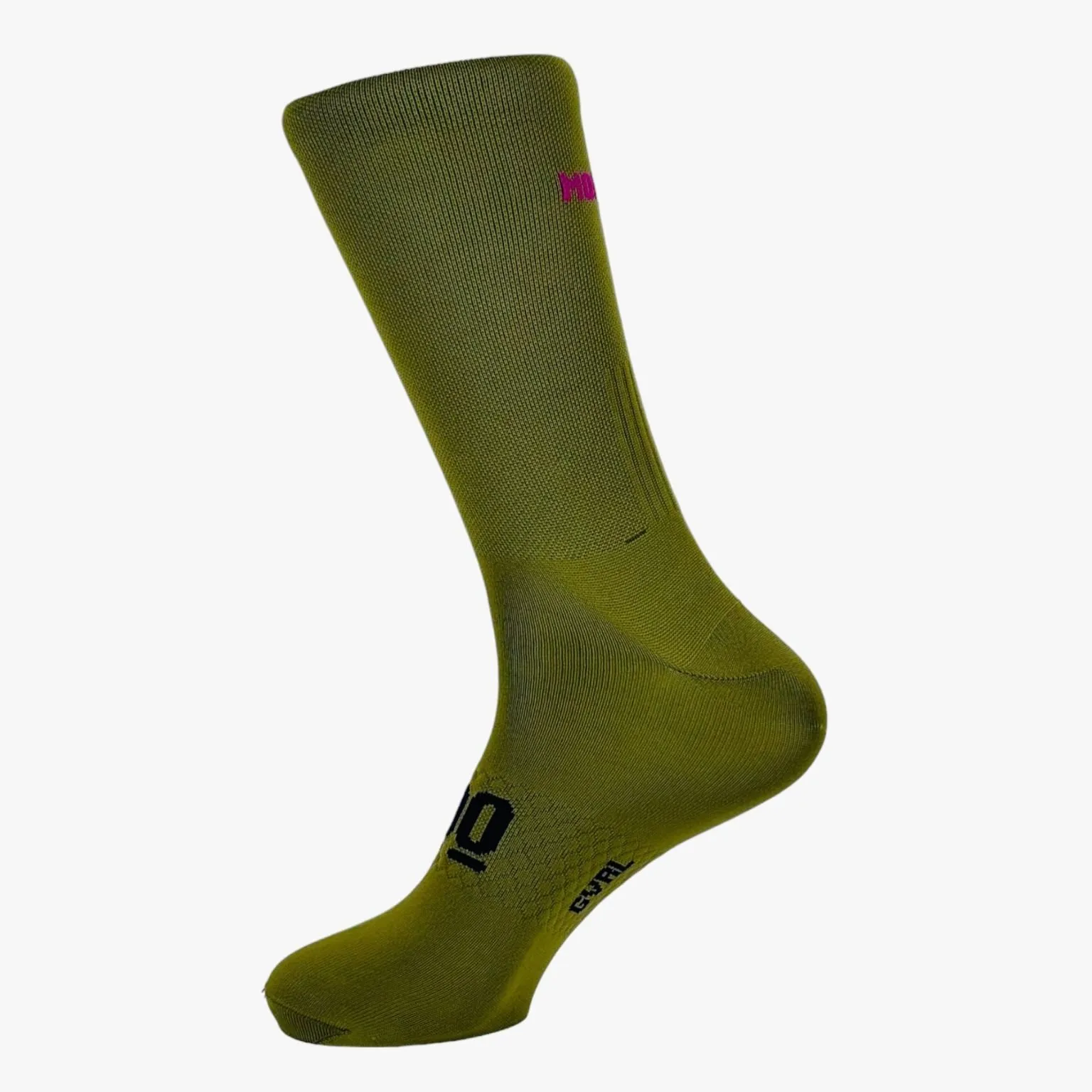 Meia desportiva verde com textos HUUB, EVO+RL e L